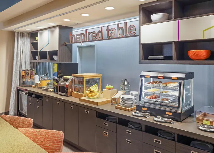 Home2 Suites By Hilton Milwaukee Airport