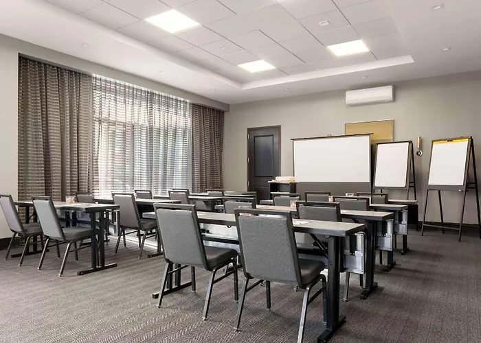 Hampton Inn & Suites-Worcester, Ma