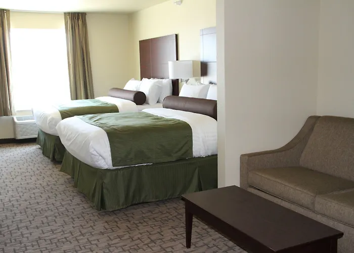 Cobblestone Hotel & Suites - Devils Lake