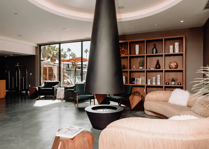 V Capri Palm Springs, A Dolce By Wyndham