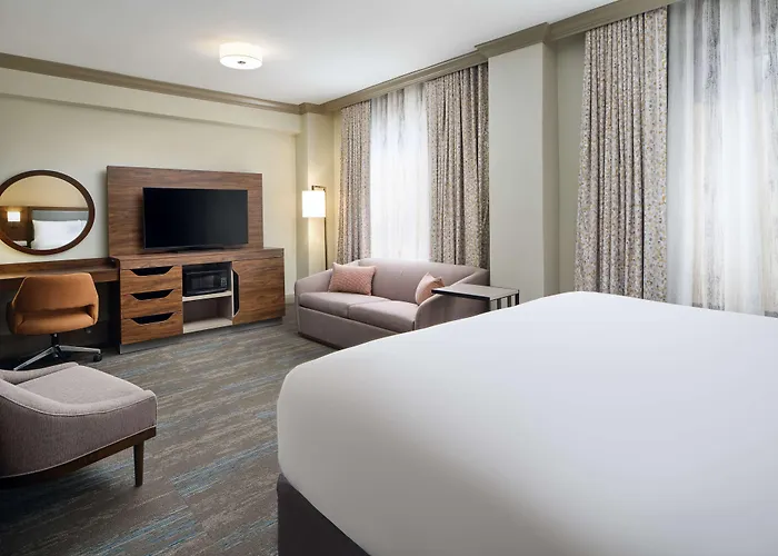 Hampton Inn & Suites New Orleans Canal St. French Quarter