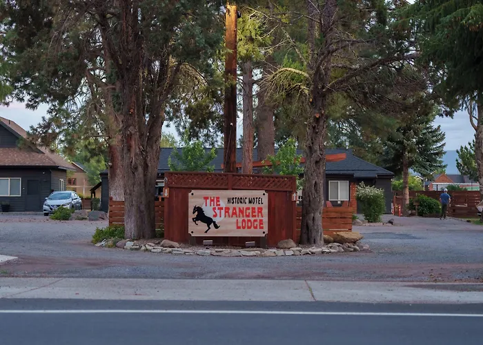The Stranger Lodge - Pet Friendly
