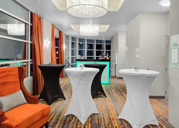 Holiday Inn Windsor - Wine Country By Ihg