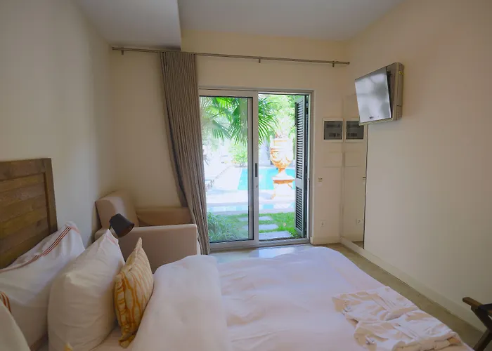 Bella Sombra Hotel