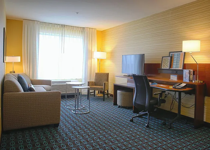 Fairfield Inn & Suites By Marriott Madison Verona