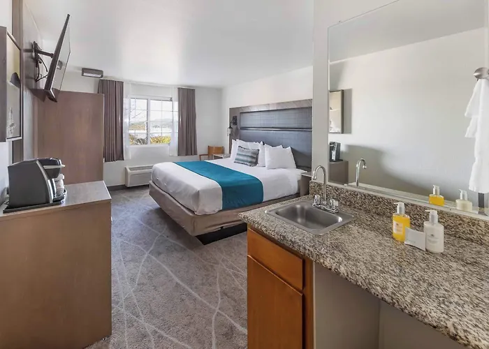 The Marina Inn