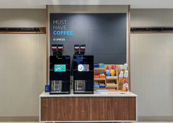 Holiday Inn Express & Suites Toledo West By Ihg