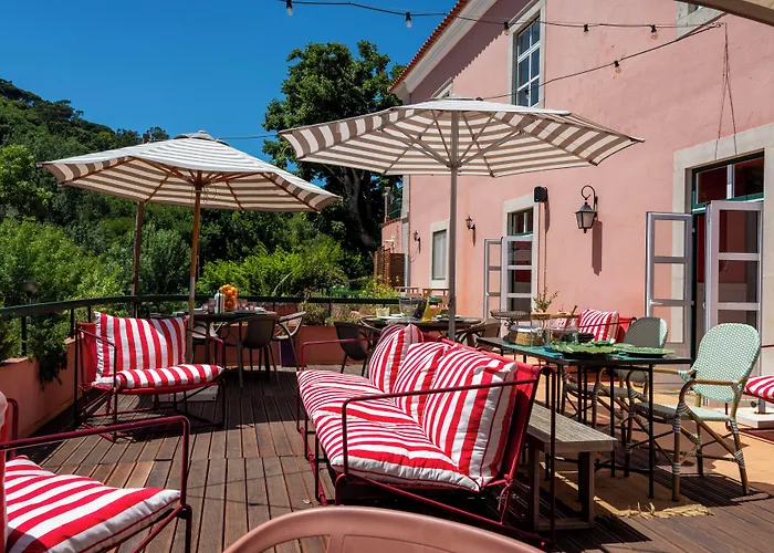 Sarrazola House Hotel Colares