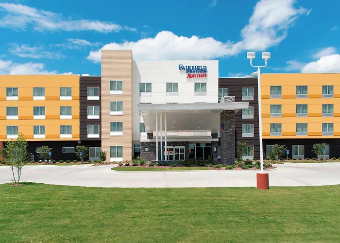 Fairfield Inn & Suites By Marriott Jackson Clinton
