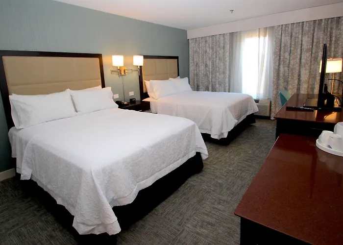 Hampton Inn- Suffolk