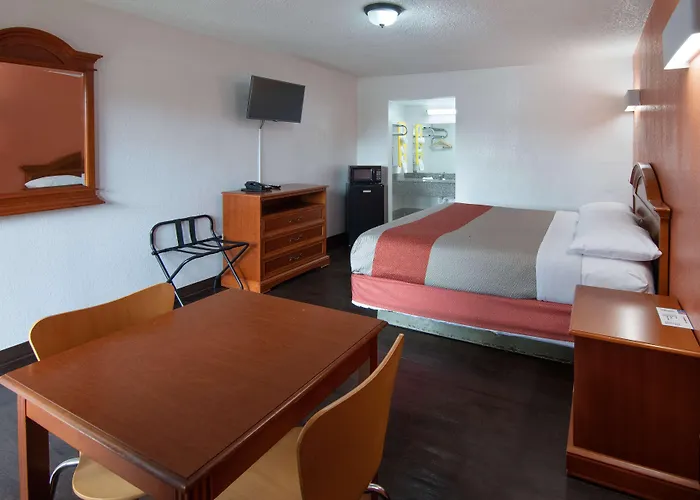Motel 6-Montgomery, Al - Coliseum