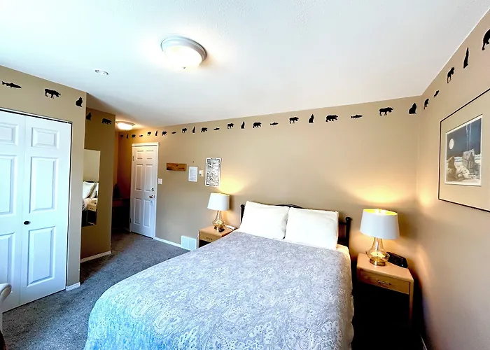 Midnight Sun Inn