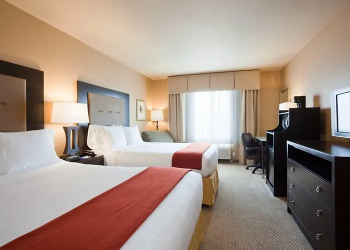 Holiday Inn Express & Suites Cumberland - La Vale By Ihg