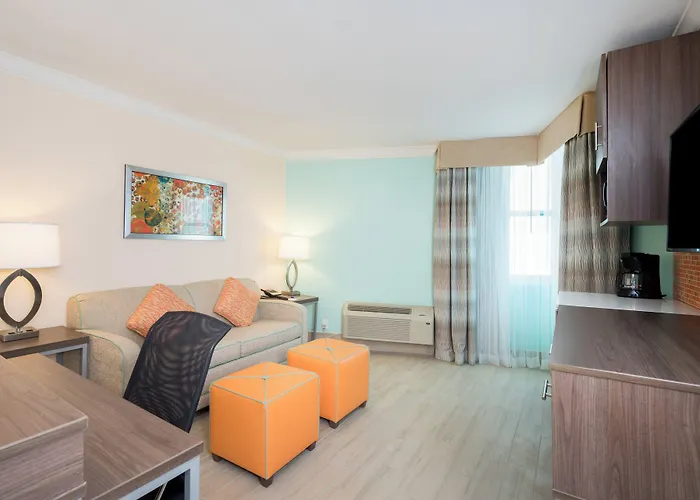 Holiday Inn Express & Suites Nassau By Ihg