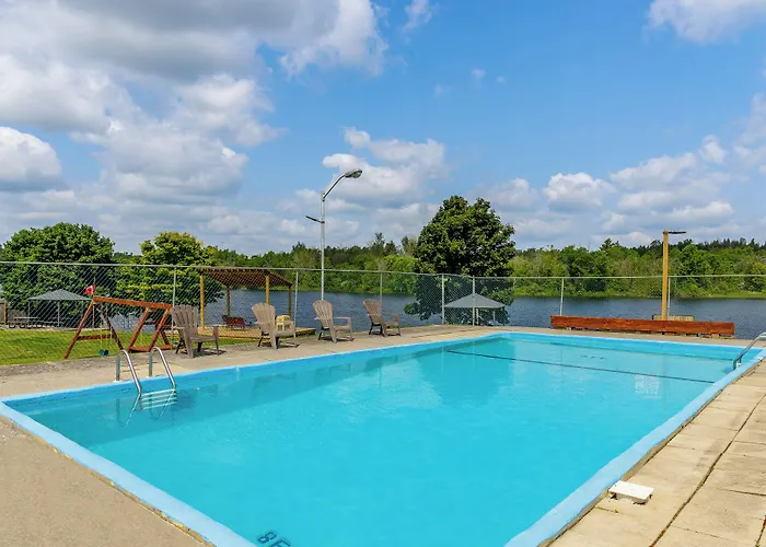 Motel 6 Campbellford, On