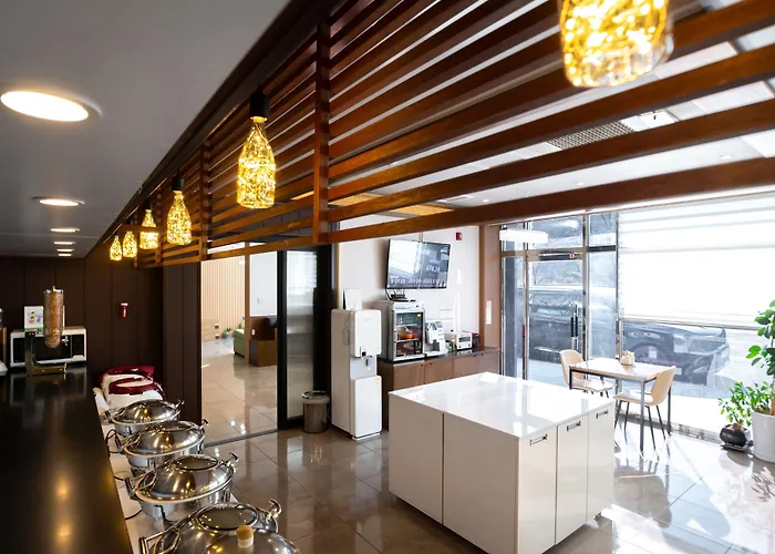 The 7 Business Hotel