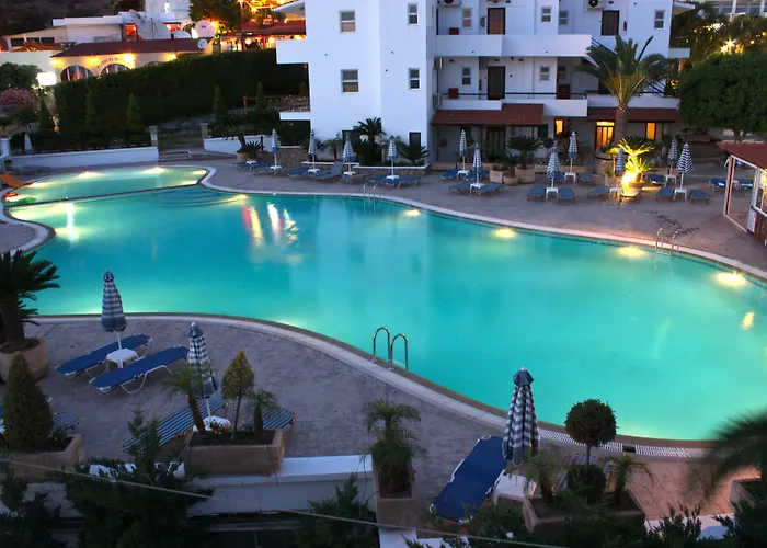 Coliseum Studios & Apartments