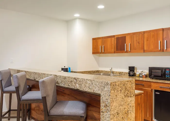 Hampton Inn & Suites By Hilton Los Cabos