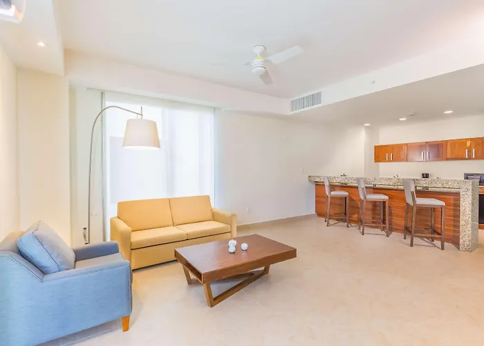 Hampton Inn & Suites By Hilton Los Cabos