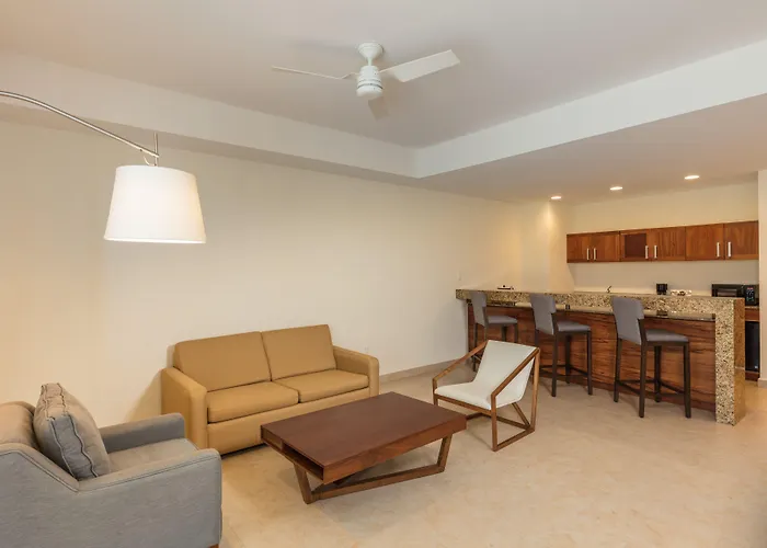 Hampton Inn & Suites By Hilton Los Cabos