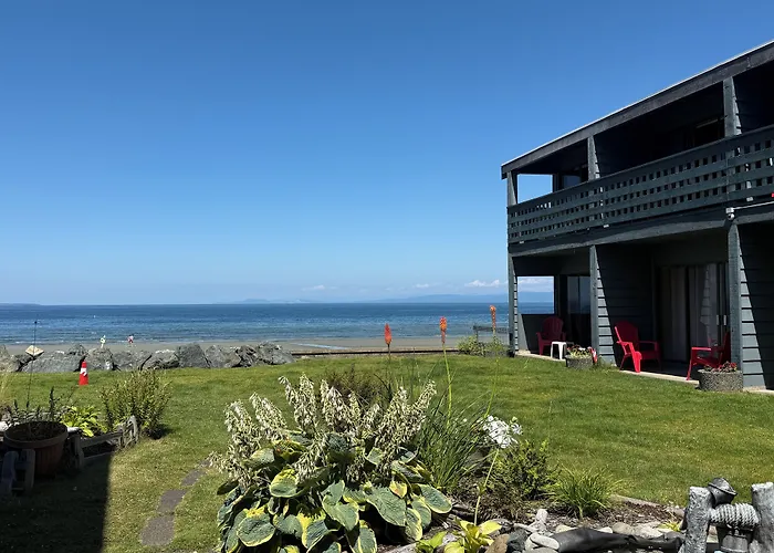 Sand Pebbles Inn