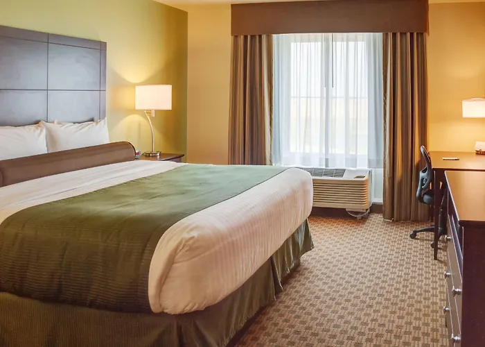 Cobblestone Inn & Suites-Winterset