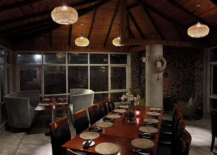 Serendib Suites And Conference Center