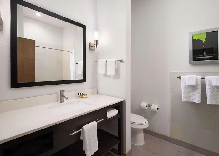 Best Western Plus College Station Inn & Suites