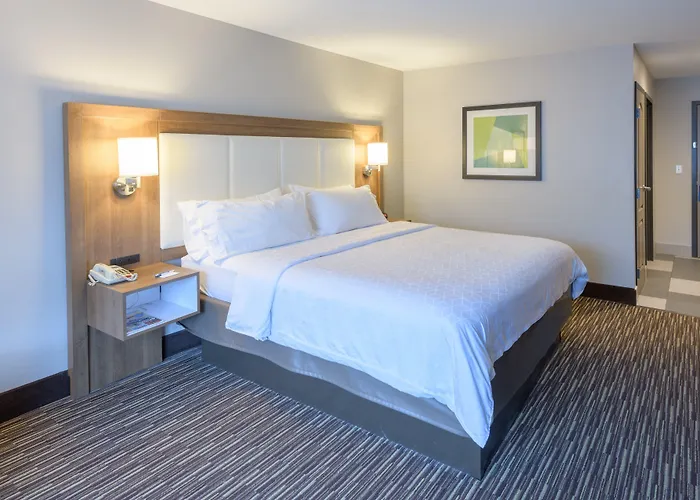 Holiday Inn Express & Suites Jamestown By Ihg