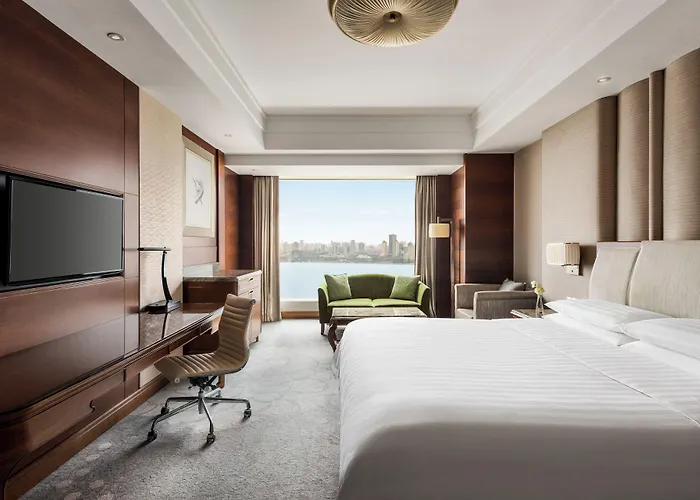 Shangri-La Nanchang丨adjacent To Pavilion Prince Teng Prime River View