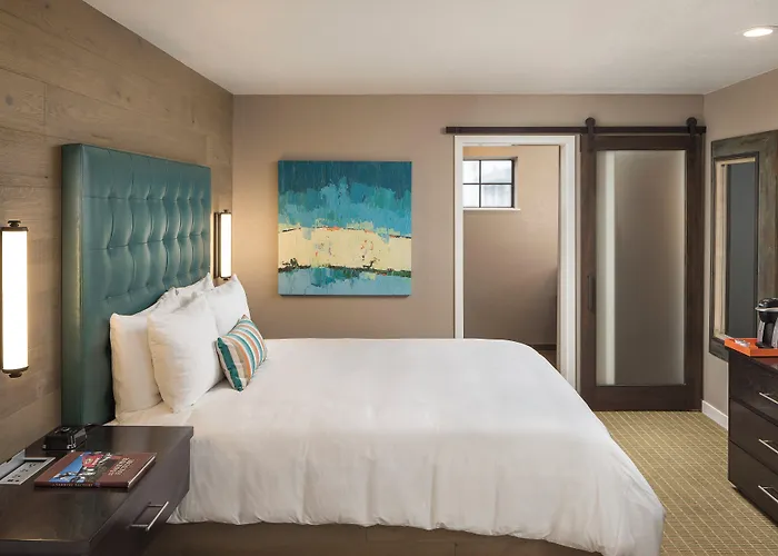 Wave Street Inn