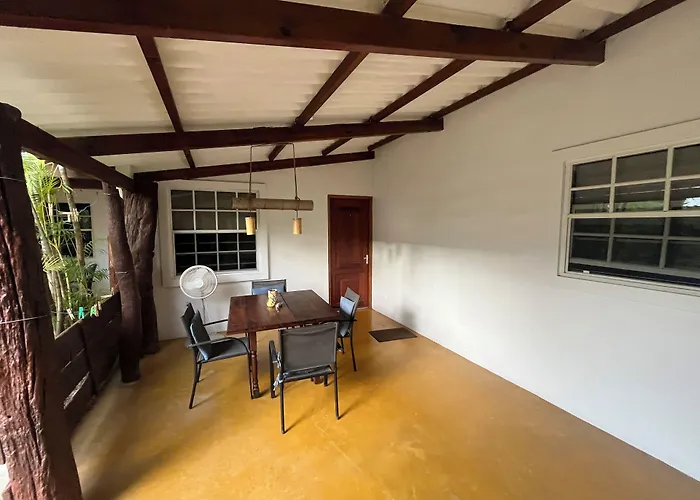 The Dive Hut - Boutique Apartments