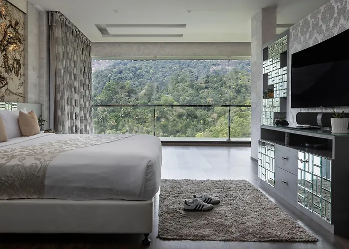 The Panoramic Getaway