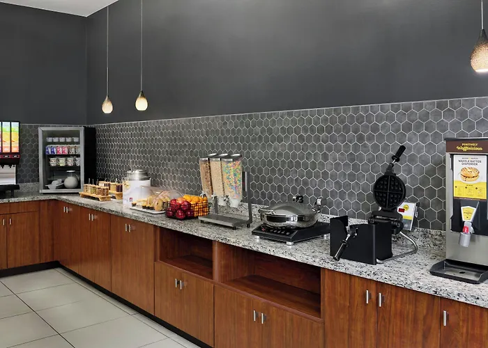 Towneplace Suites By Marriott Lawrence Downtown