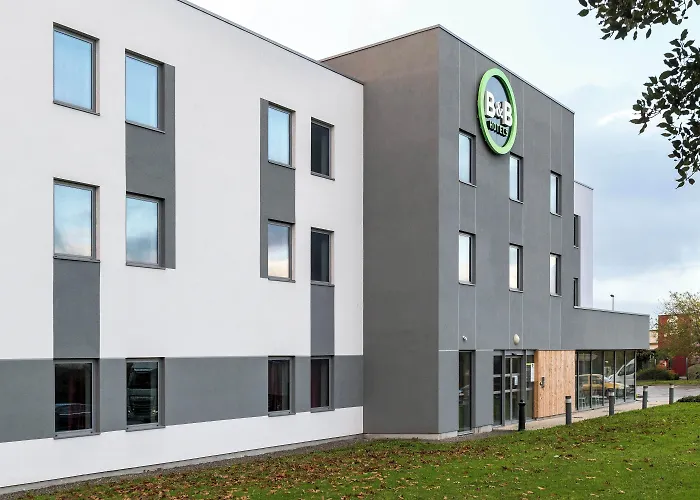 B&B Hotel Laval Ouest