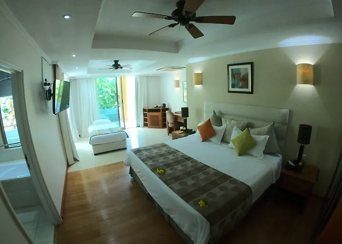 Crown Beach Hotel Seychelles