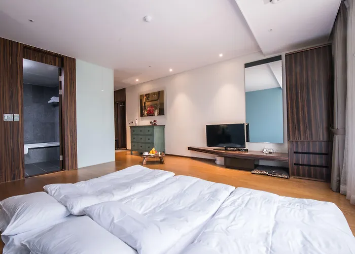 Hotel Leo