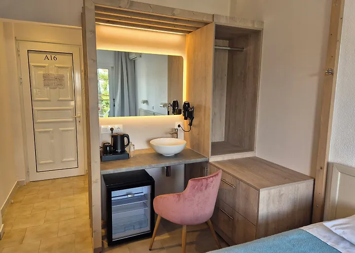 Morfeas Hotel