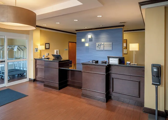Holiday Inn Express & Suites Lebanon By Ihg