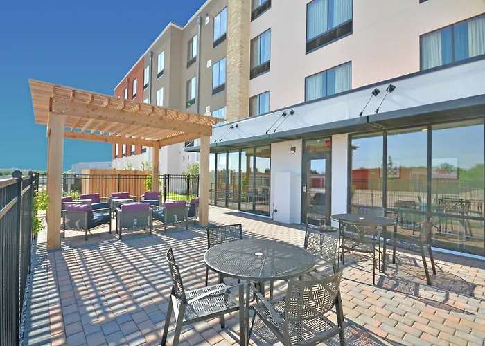 Holiday Inn Express & Suites Oklahoma City Mid - Arpt Area By Ihg