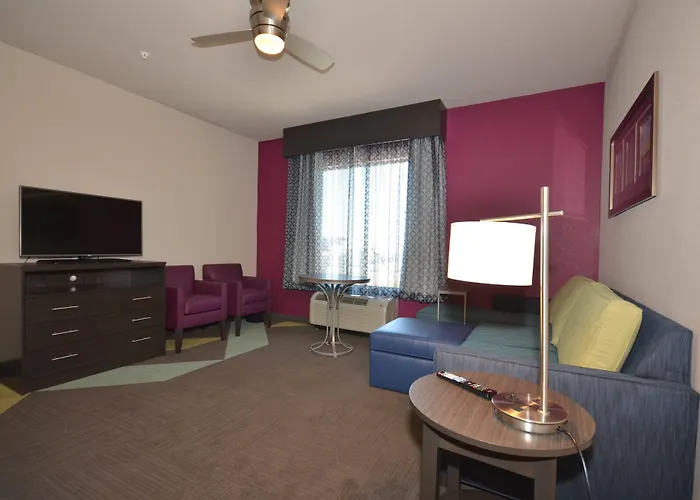 Holiday Inn Express & Suites Oklahoma City Mid - Arpt Area By Ihg