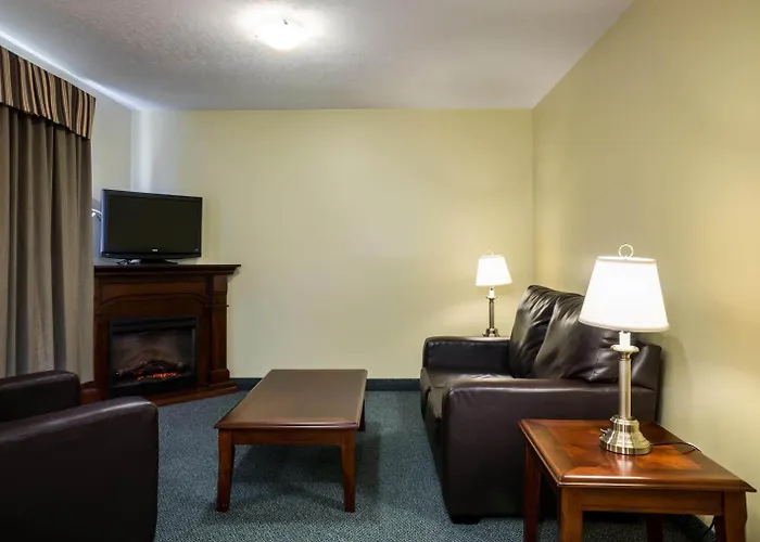 Shallow Bay Motel & Cabins Conference Centre