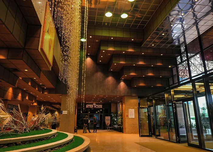 Chinggis Khaan Hotel