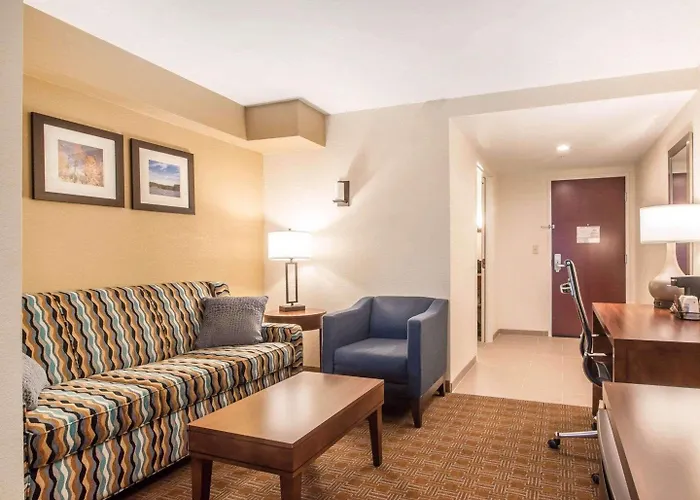 Comfort Inn & Suites Brattleboro I-91