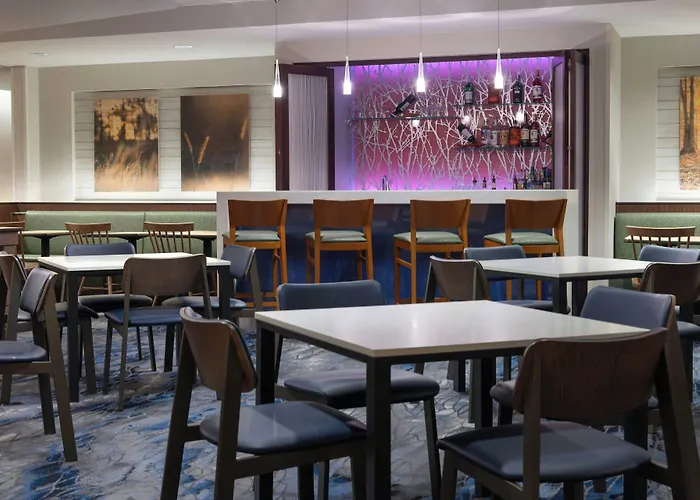 Fairfield Inn & Suites By Marriott Springfield Northampton/Amherst