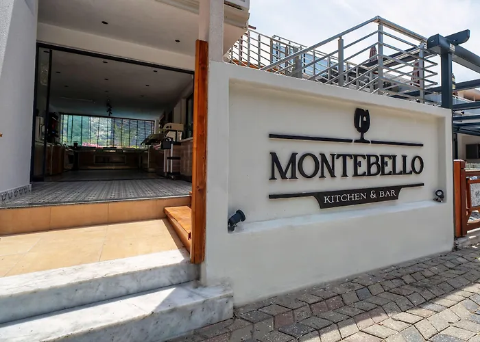 Montebello Deluxe Hotel