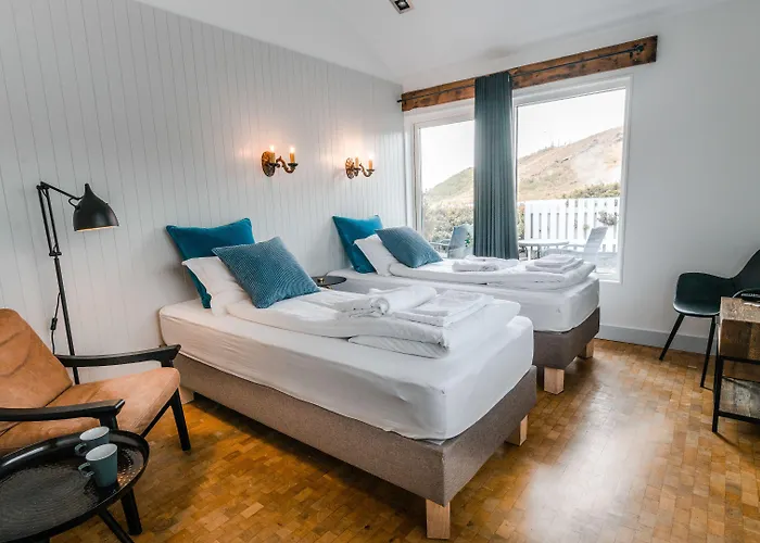 Frost And Fire Hotel