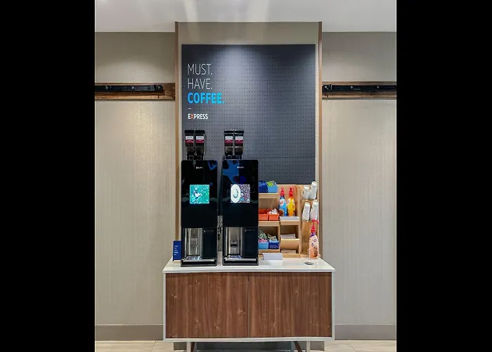 Holiday Inn Express & Suites Cambridge By Ihg
