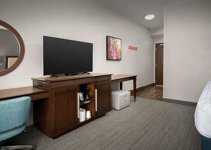Hampton Inn & Suites Portland/Hillsboro-Evergreen Park