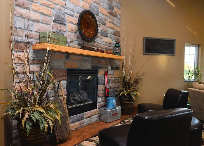 Cobblestone Inn & Suites - Lake View